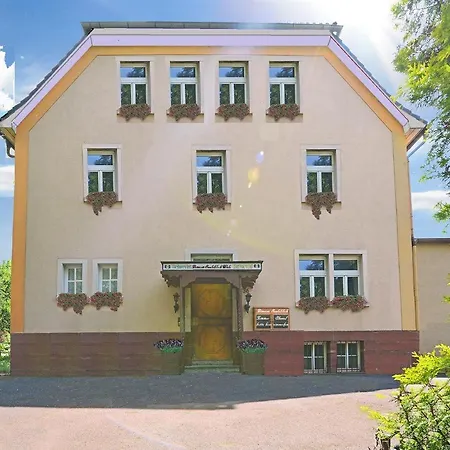 Bed and breakfast Zum Saale Blick *